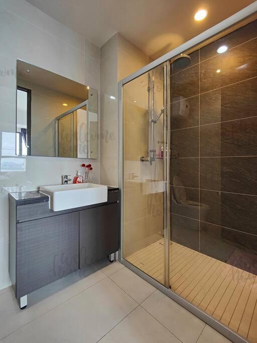 Bay Laurel, Country Garden Danga Bay Homestay By Welcome Home Johor Bahru Ngoại thất bức ảnh